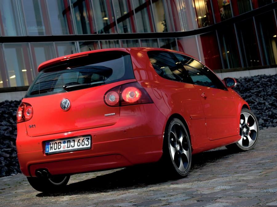  Volkswagen Golf GTi Edition 30 2006 года  (фото 16 из 21)